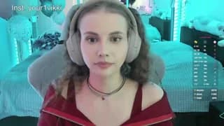 -VikkiL0vesCheese- - bongacams