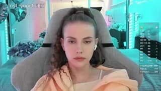 -VikkiL0vesCheese- - bongacams