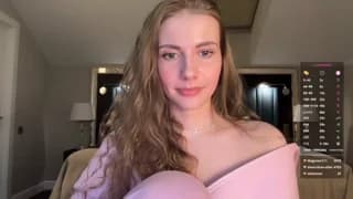 -VikkiL0vesCheese- - bongacams