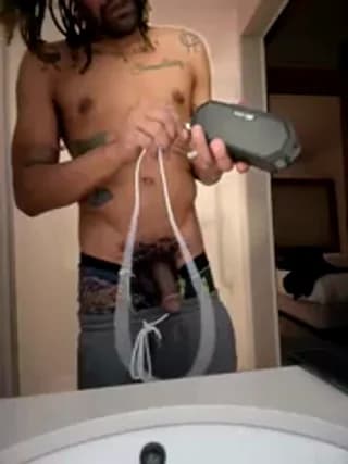 2HandsLong - stripchat