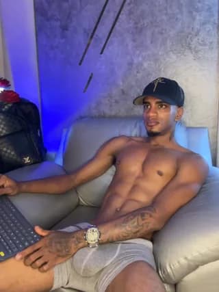 AaronCruz_ - stripchat