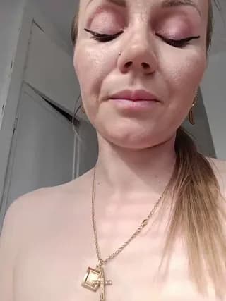 Alenushka888 - bongacams