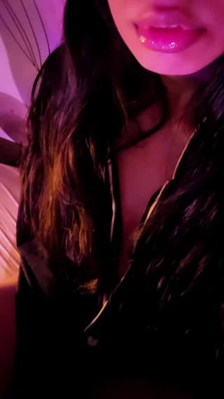 Aloneathome22 - cam4