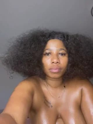 CurvyDesire1 - stripchat