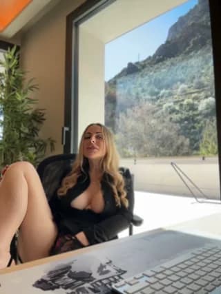 EmaSalis - stripchat