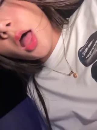 EmmiiGlow - stripchat