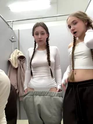 FroggyAnna - stripchat