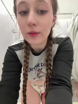 FroggyAnna - stripchat