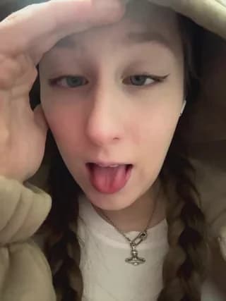 FroggyAnna - stripchat