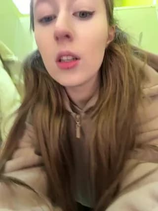 FroggyAnna - stripchat