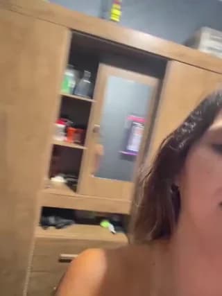 Gipoltergeist - stripchat