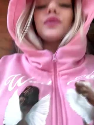 HugeBoobsAlice - stripchat