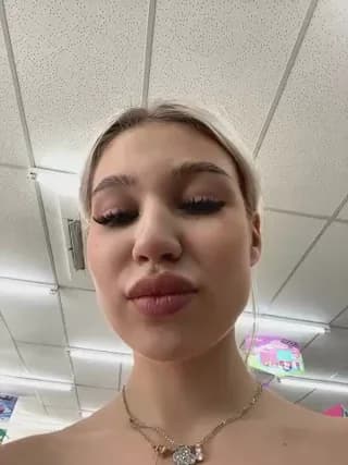 Kiss_Aurora_ - stripchat