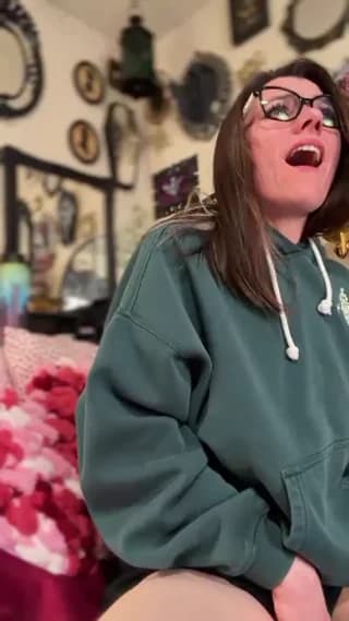 LadyLena1 - stripchat