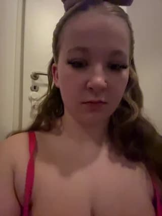 LittleChaosQueen - stripchat