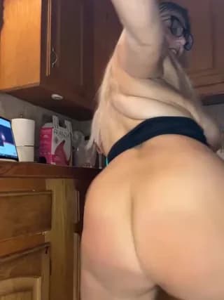 LittleMissEeve - stripchat