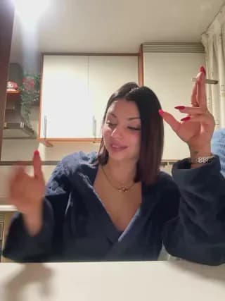 Noeliagglow - stripchat