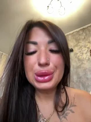 RuslanaXX - stripchat