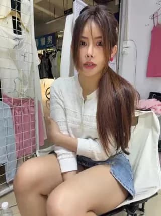 Selenaaaaa- - stripchat