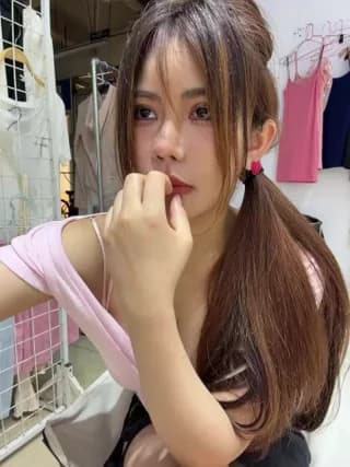 Selenaaaaa- - stripchat