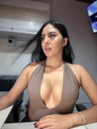 Sofia_Collins- - stripchat