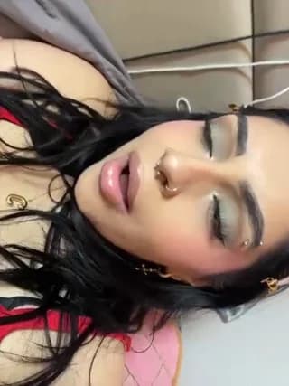 ThickerThanYoBitch - stripchat