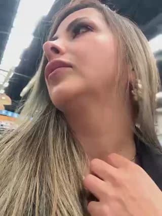 _Abril-Office1 - stripchat