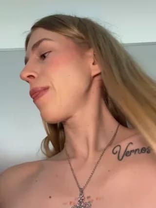 kira_mia - stripchat