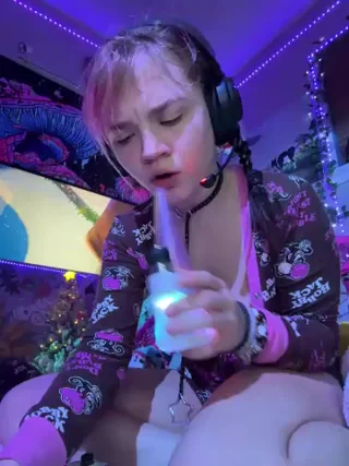 Cutiepiespanks - stripchat