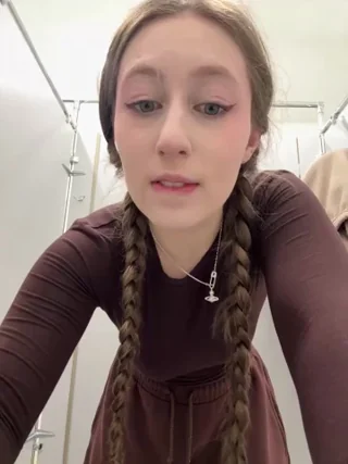 FroggyAnna - stripchat