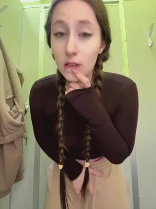 FroggyAnna - stripchat