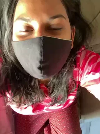 Haanikaur_saavi - stripchat