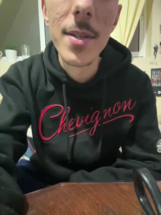 HitShelf - stripchat