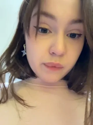 Peachy_Dream - stripchat