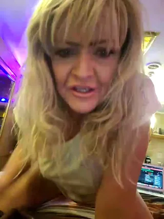 annika_lately - stripchat