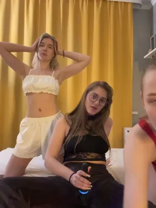 findwayout - stripchat