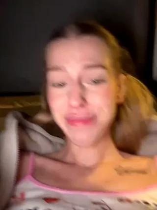 kira_mia - stripchat